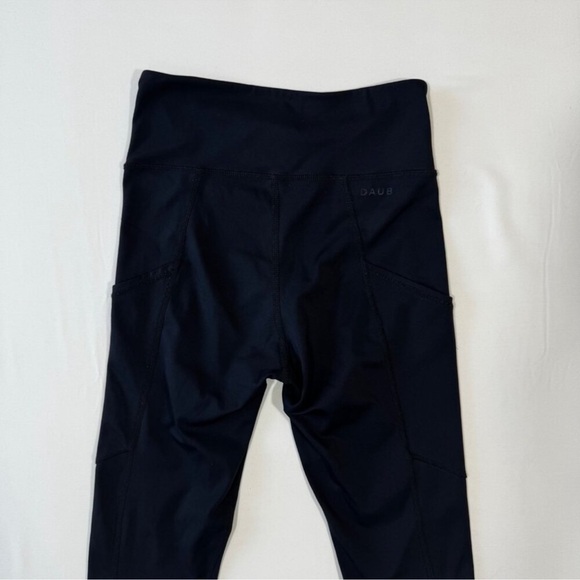 DAUB Black High-Waist Leggings - Picture 4 of 8